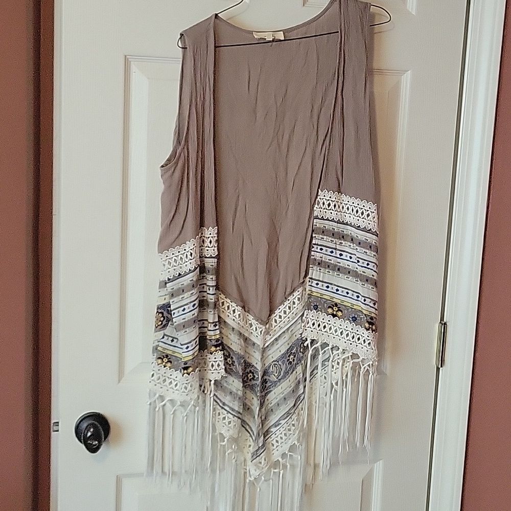 Tank Cardigan Brown with designs
